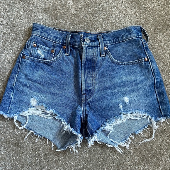 Women’s Levi’s 501 High Rise Shorts - Picture 1 of 6